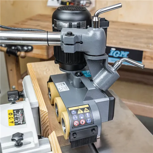 IGM AF32 Podavač materiálu 400V