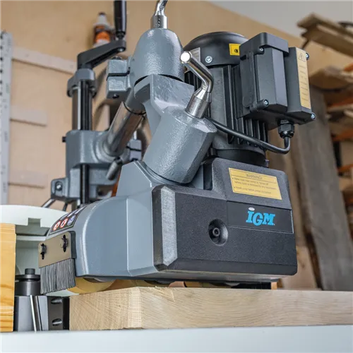 IGM AF32 Podavač materiálu 400V