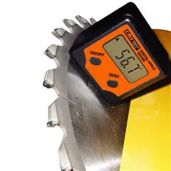 CMT Digitální úhloměr +/- 180°, rozlišení na 0,1°